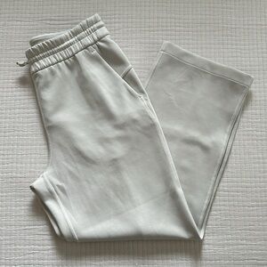 NWOT Lululemon Softstreme High Rise Cropped Pants - Bone - Size 4